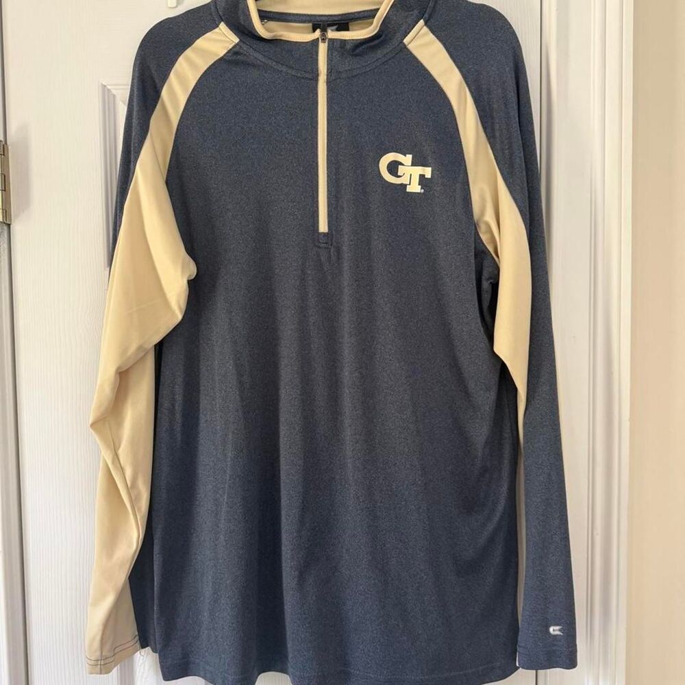 Colosseum Men's Navy and Blue Sweatshirt